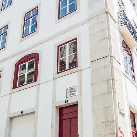 Alfama Chic Loft Апартаменты *